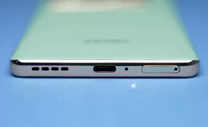 Infinix Zero 30 ports and buttons