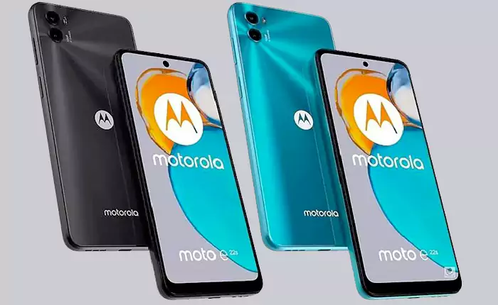 Motorola Moto E22s color Eco Black and Arctic Blue